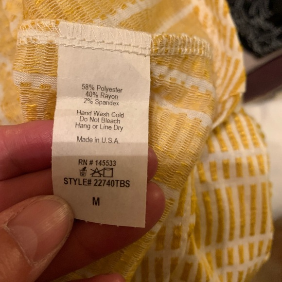 NWOT Mustard White Sleeveless Shirt - Picture 6 of 6